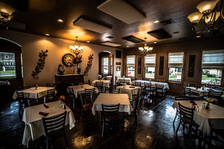 family-friendly-la-trattoria-italian-restaurant-center-grove-greenwood