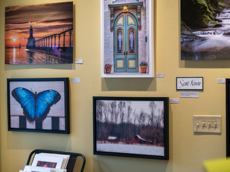 Art in Hand Gallery (Art Cooperative Gallery) - Towne Post Network - Local  Business Directory