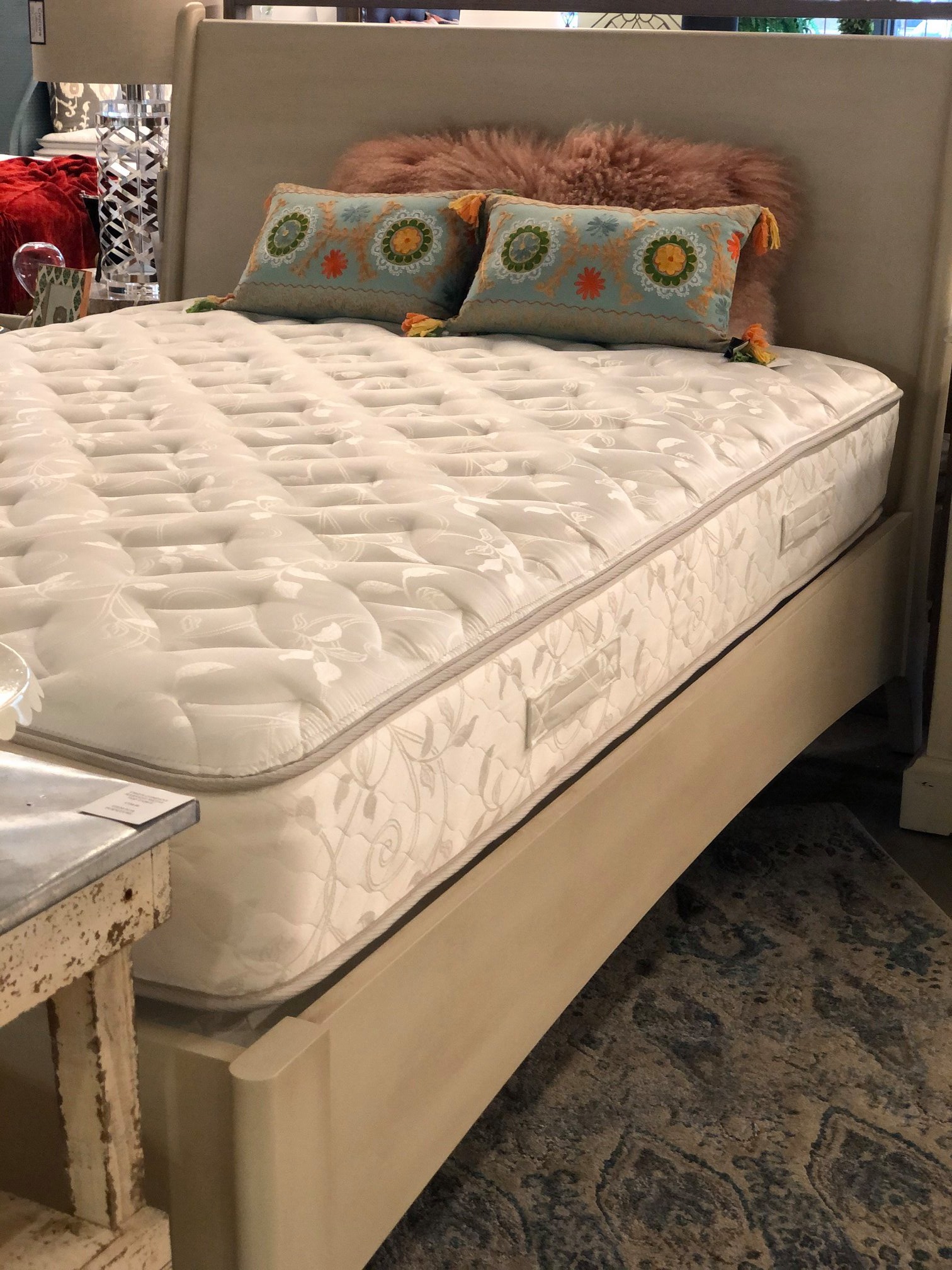 MATTRESS HOLDER 3