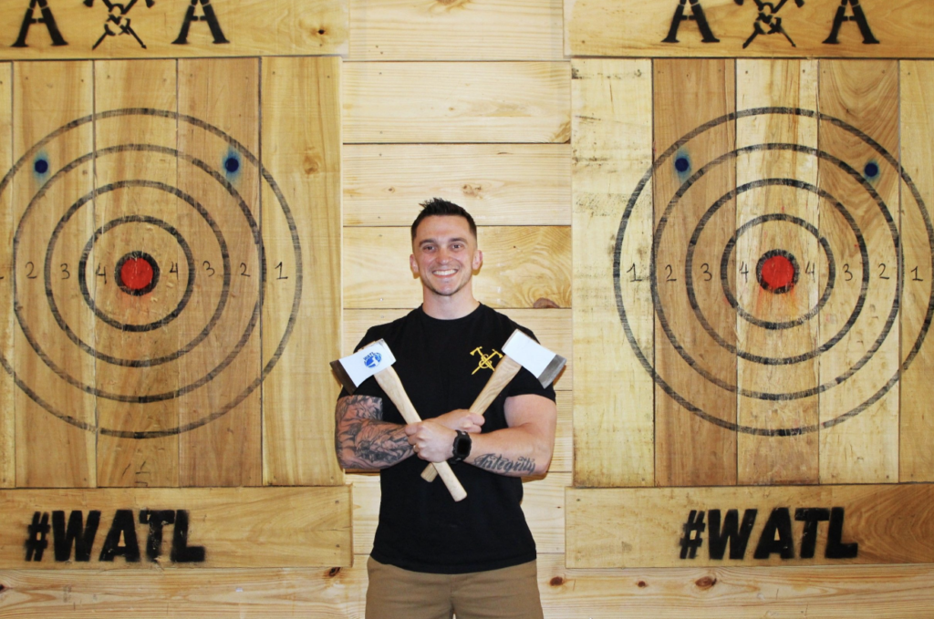 Hour Axe Throwing Plaid Timber v9306.1blu.de