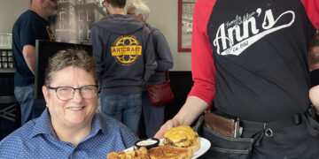 Franklin Foodie Cheeseburger Crawl stop at Ann's