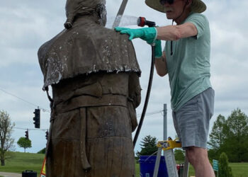 Sculptor Wyatt Gragg Finds Many Connections to His Artwork