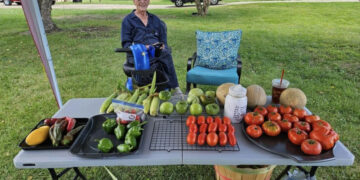 97-Year-Old WWII Veteran Raises $1,000 Through Homegrown Vegetable Giveaway