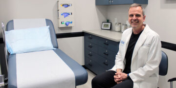 Dr. Jeffery Schoonover in the new Indiana Vein and Lymphatic offices located at 11590 N. Meridian St., Suite 270 in Carmel.