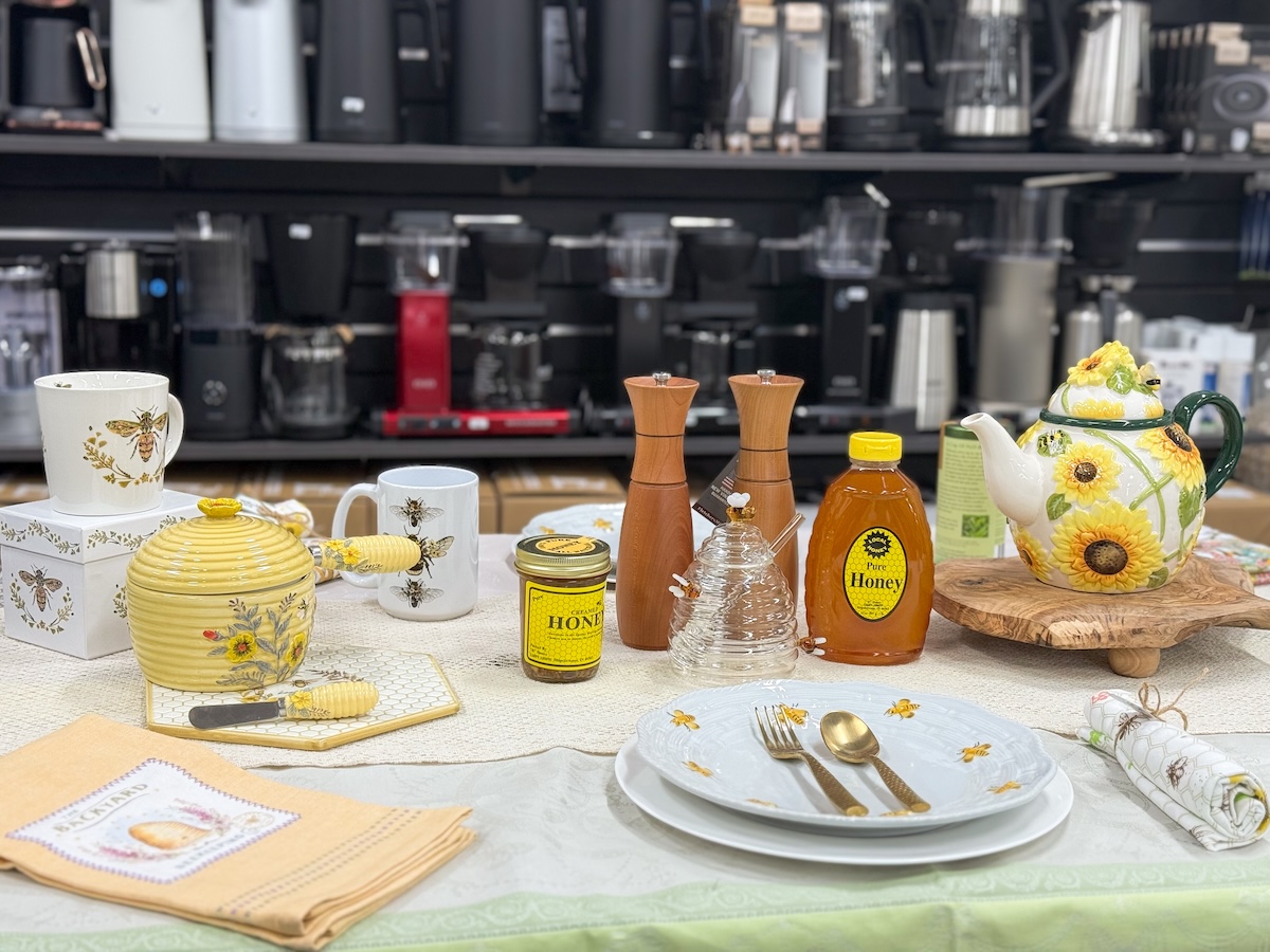 Table settings with salt & pepper and tea & honey