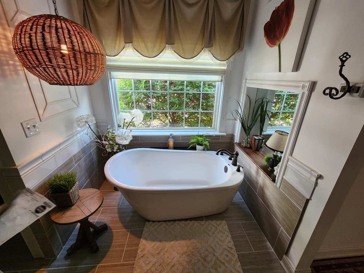 Remodel of a bathroom done by Bergstrom Home Improvement