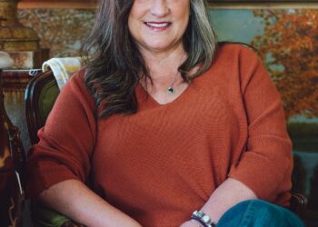 THISTLE & THYME Owner Shares a Passion for Antiques & Decorating